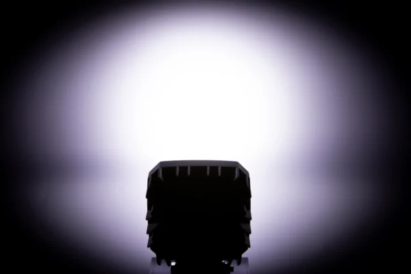 FM2A2899 4INCH 4000lm 60WATT SQUARE WORK LIGHT HZ-8260S
